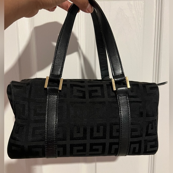 Authentic Give nchy handbag - Picture 2 of 13